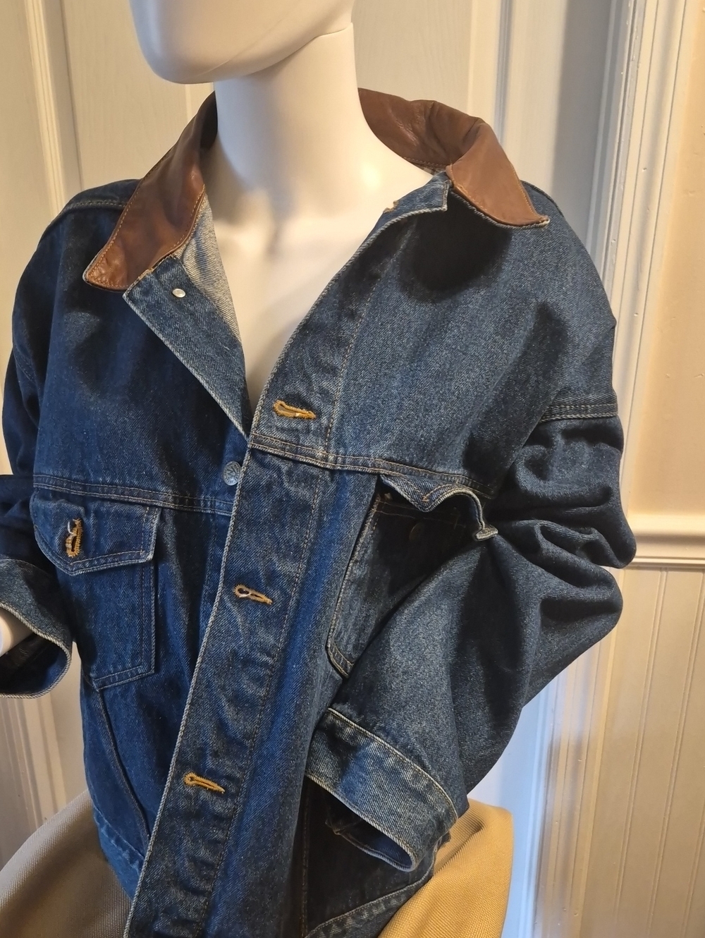 Marlboro STORE Men's SEARS Denim Jacket. XL